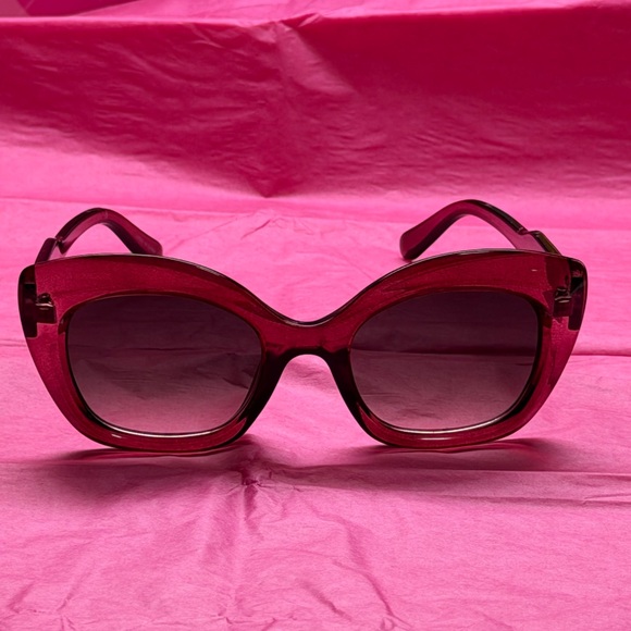 Elegant Burgundy Sunglasses - Picture 6 of 9